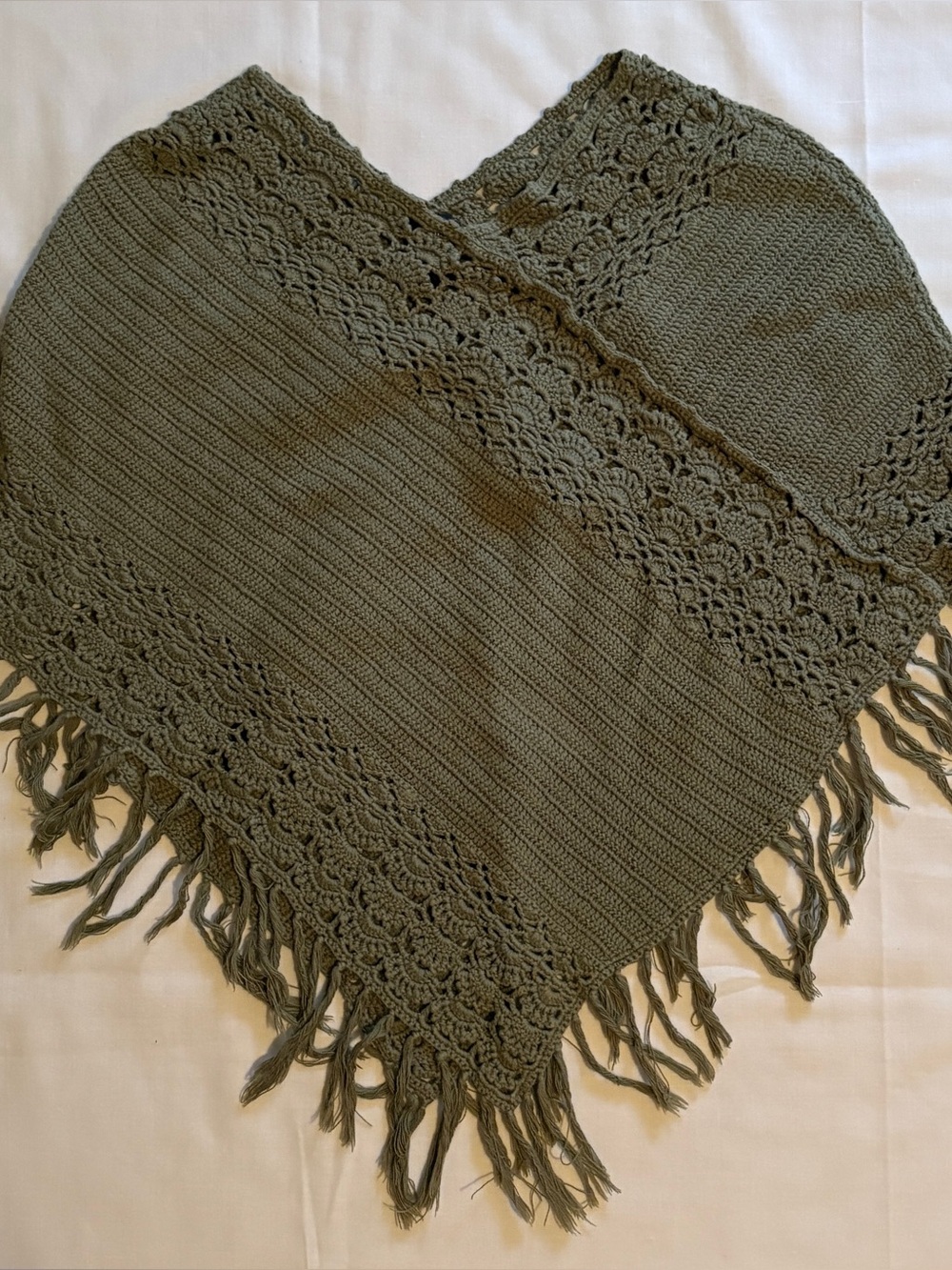 Cute Vintage Gap Kids Girls Cotton Fringed Poncho in Army Green